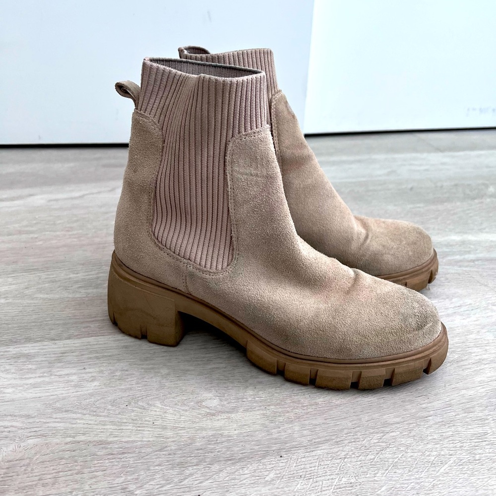 Steve Madden Chelsea boots size 8.5